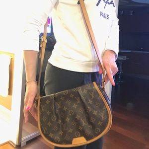 GREAT Condition LV Monogram Menilmontant PM